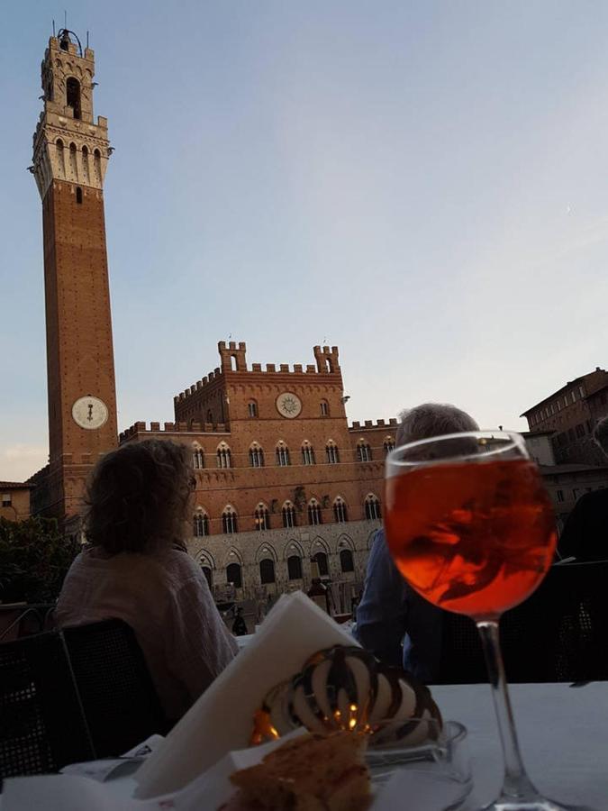 Da Simone Podere Santi Lucia E Pietro Siena Bagian luar foto